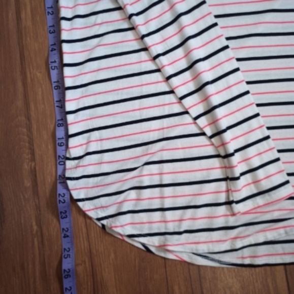 Abercrombie & Fitch Long Sleeve Tees - Picture 5 of 8